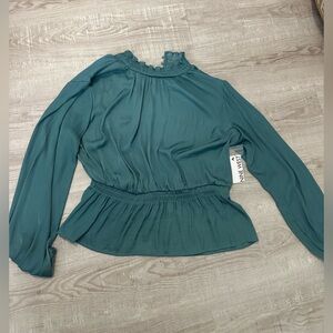 Nine West top size large